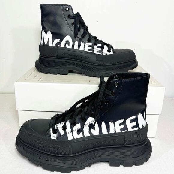 ALEXANDER MCQUEEN Men’s Tread Slick Boot Graffiti Logo Black with Box - Picture 1 of 12
